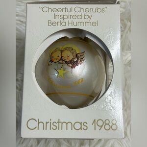 Berta Hummel Christmas 1988 Ornament - Cream and Gold